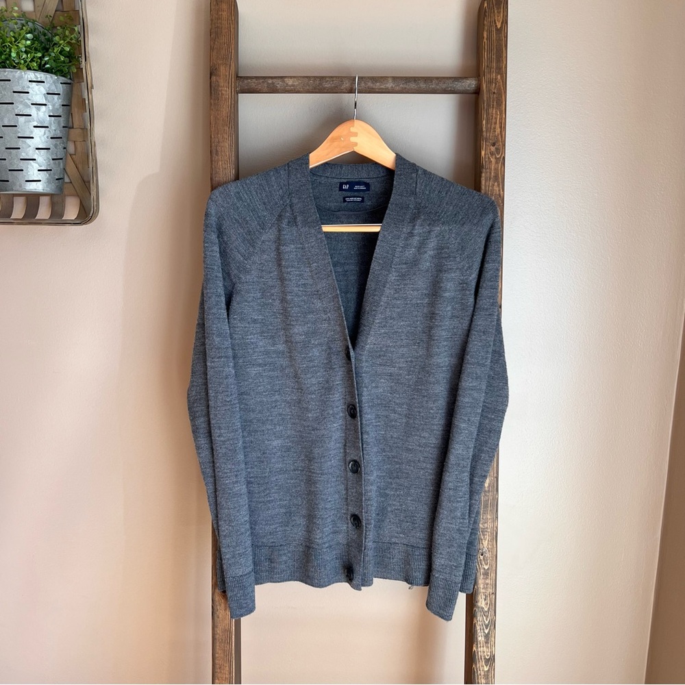 Gap Gray Merino Wool Light Weight V-Neck Button Cardigan